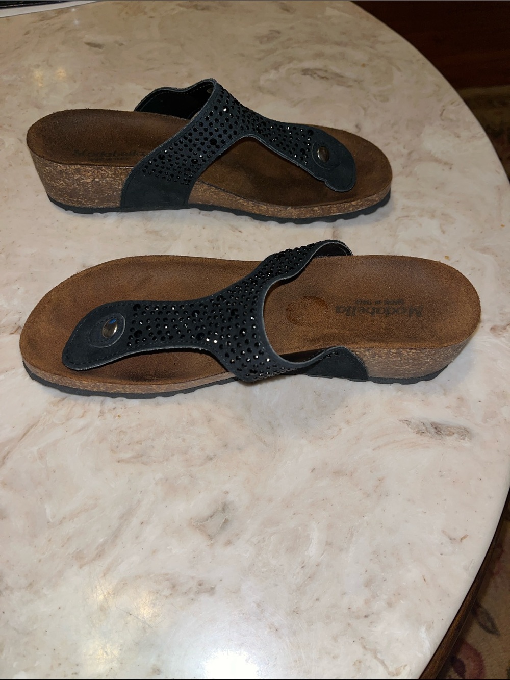 Modabella Black Rhinestone Toe‑Post Leather Sandals - Picture 2 of 6